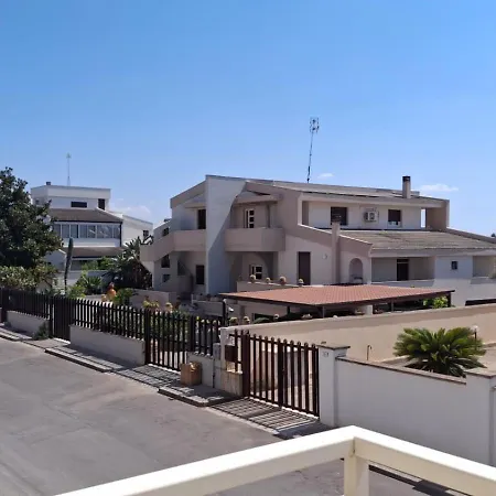 Feriehus La Casetta Del Sole Carmiano (Apulia)